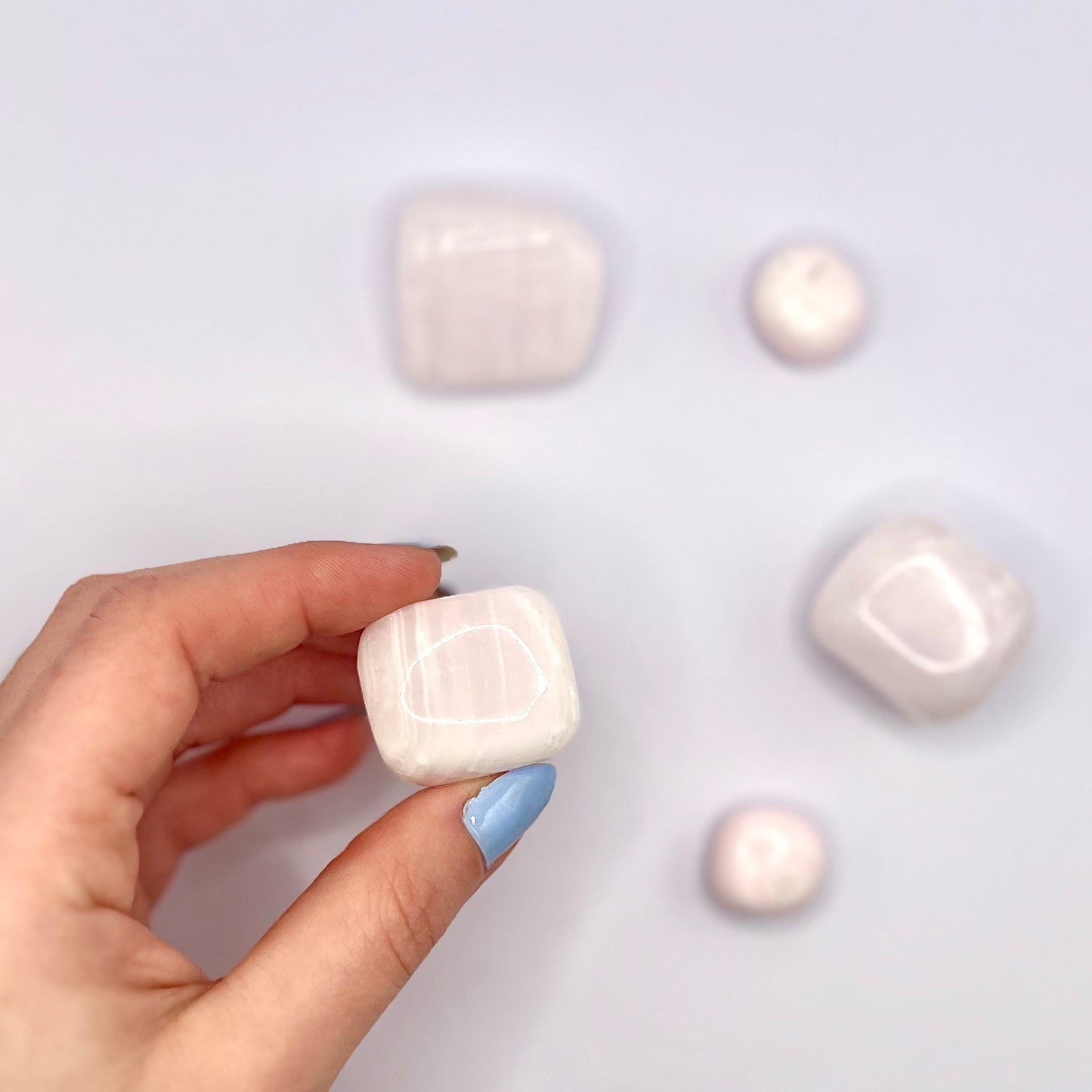 Calcita Mangano rodado - White Shine