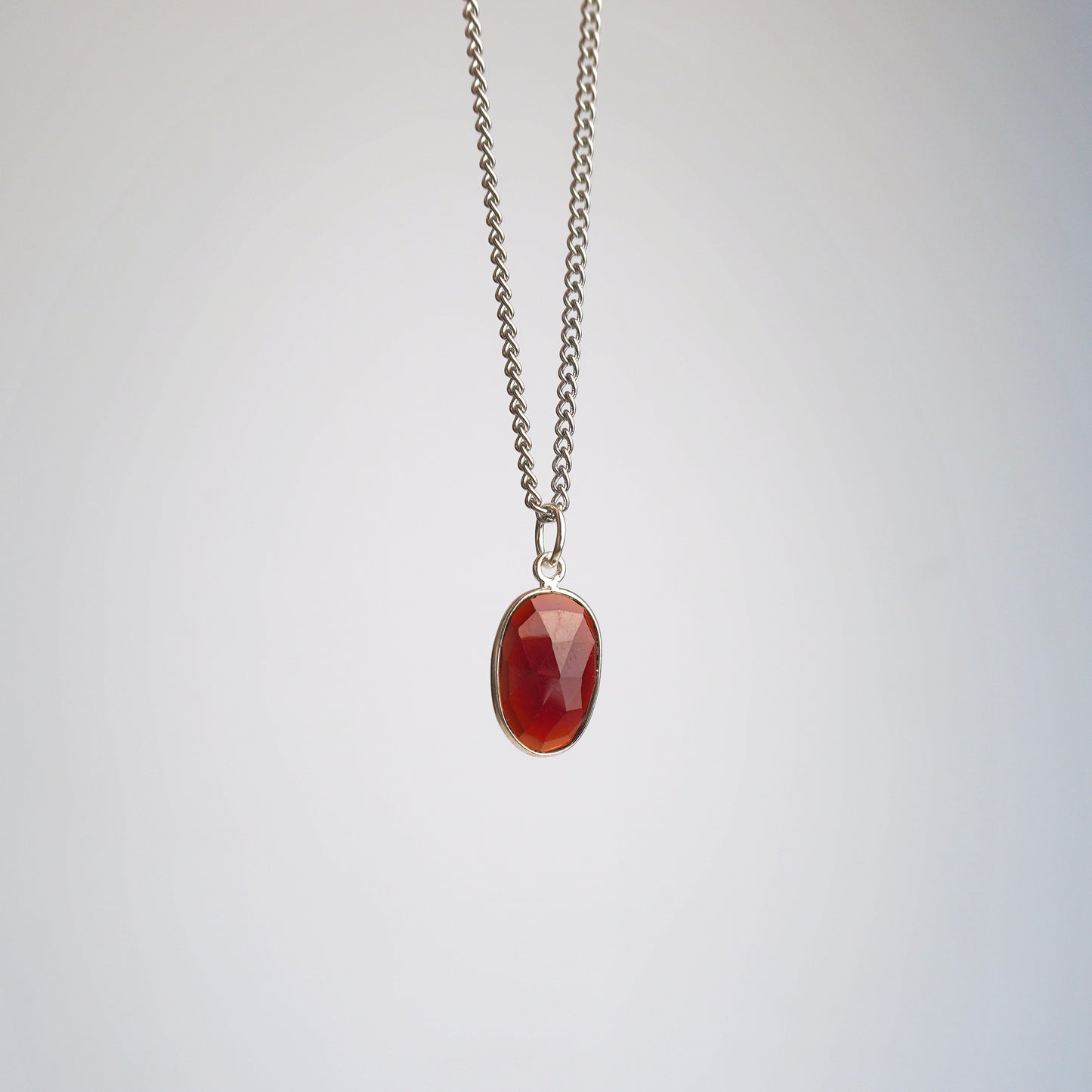 Collar Granate facetado