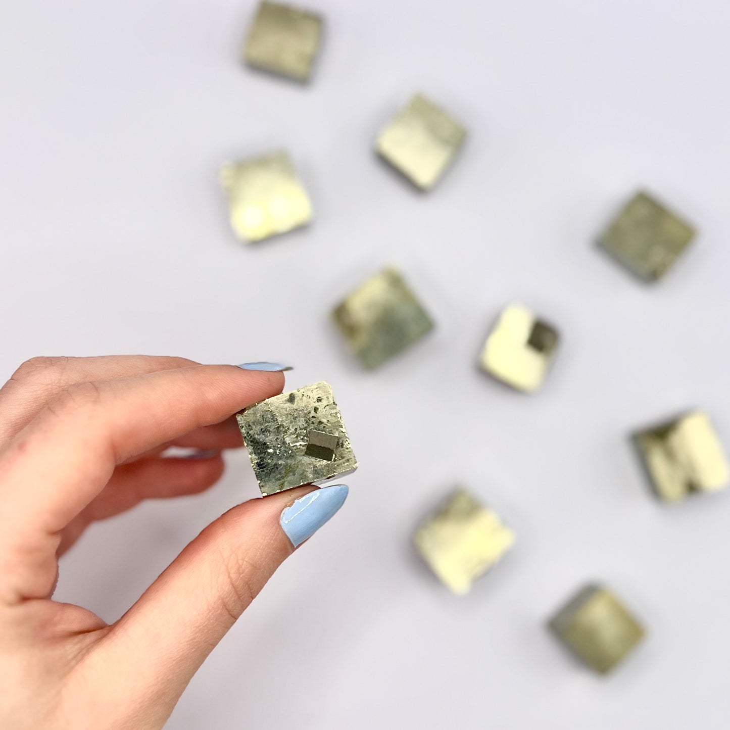 Pirita cúbica - White Shine