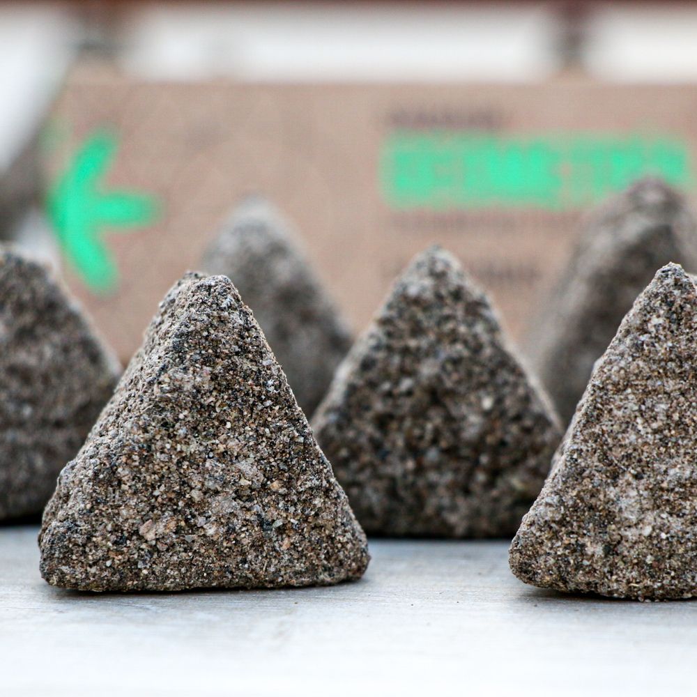 Sahumerio Triangular de 31 Hierbas - Sagrada Madre - White Shine