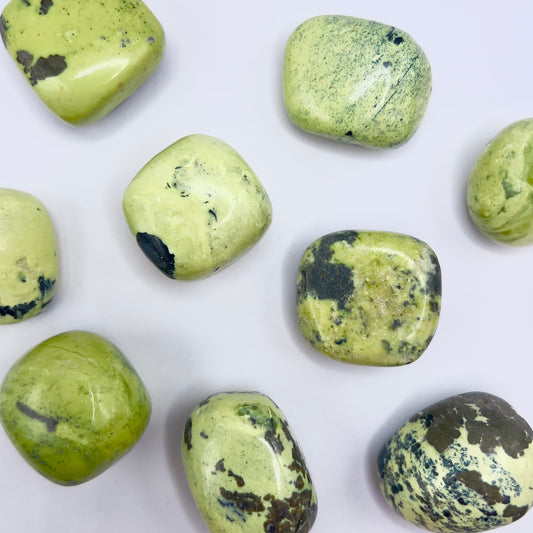 Serpentina rodado - White Shine