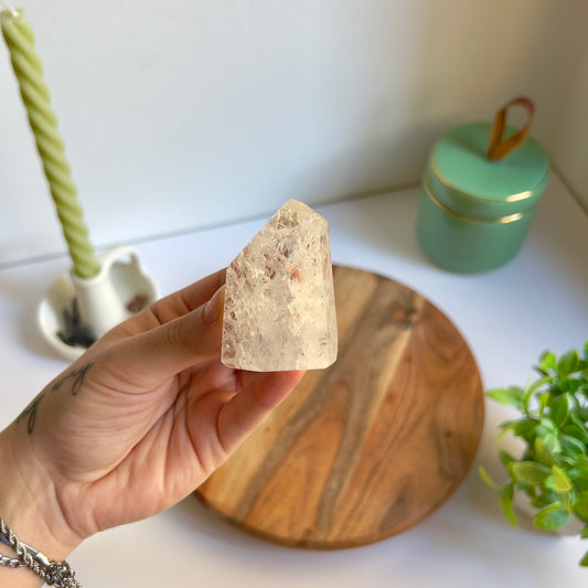 Punta pulida de Cuarzo Blanco "cracked"