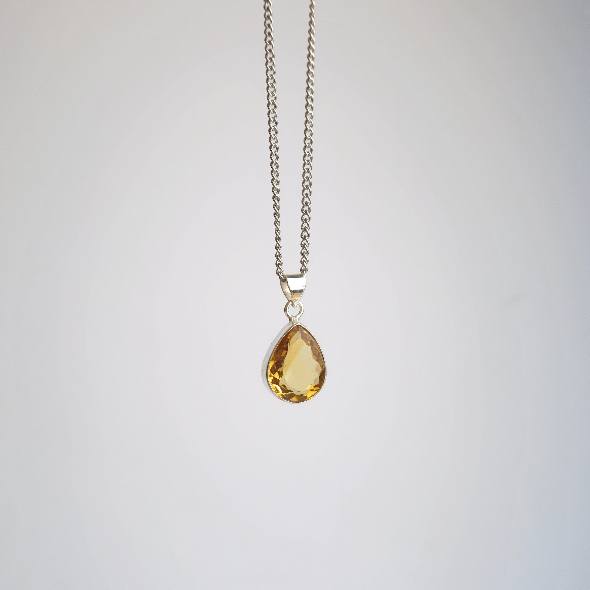 Collar Citrino facetado extra