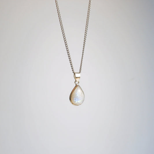 Collar cabujón de Piedra Luna