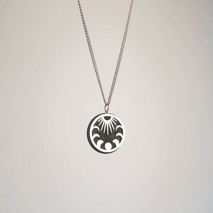 Collar fases lunares con Shungita