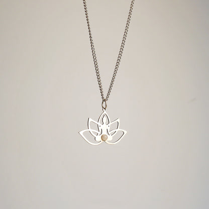Collar flor de loto con Cuarzo Rosa