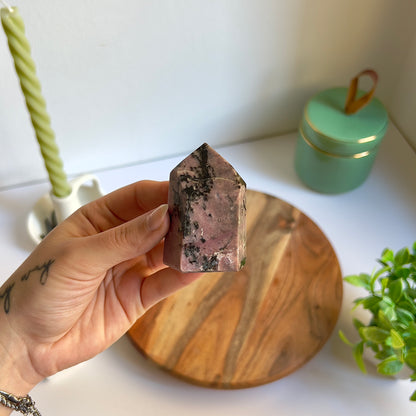 Punta pulida de Rodonita