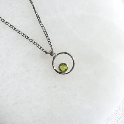 Collar Olivino en aro | Positividad y destino