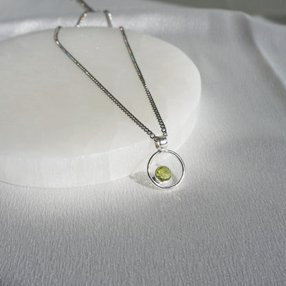 Collar Olivino en aro | Positividad y destino