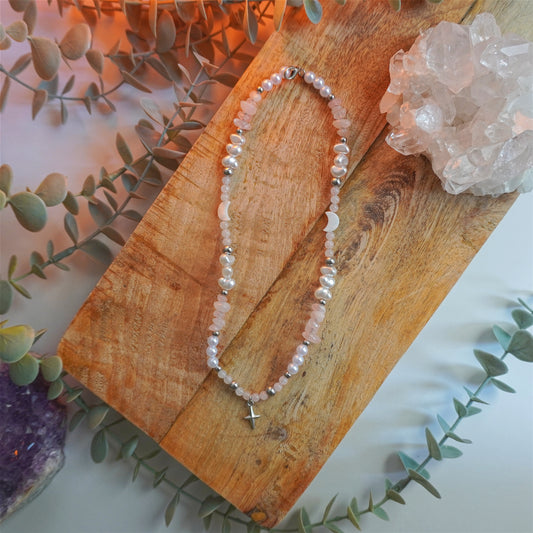 Collar Freya con Cuarzo Rosa - Amor propio y energía suave