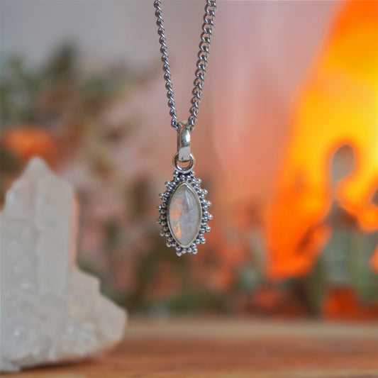 Collar ojo de Piedra Luna | Energía femenina e intuición
